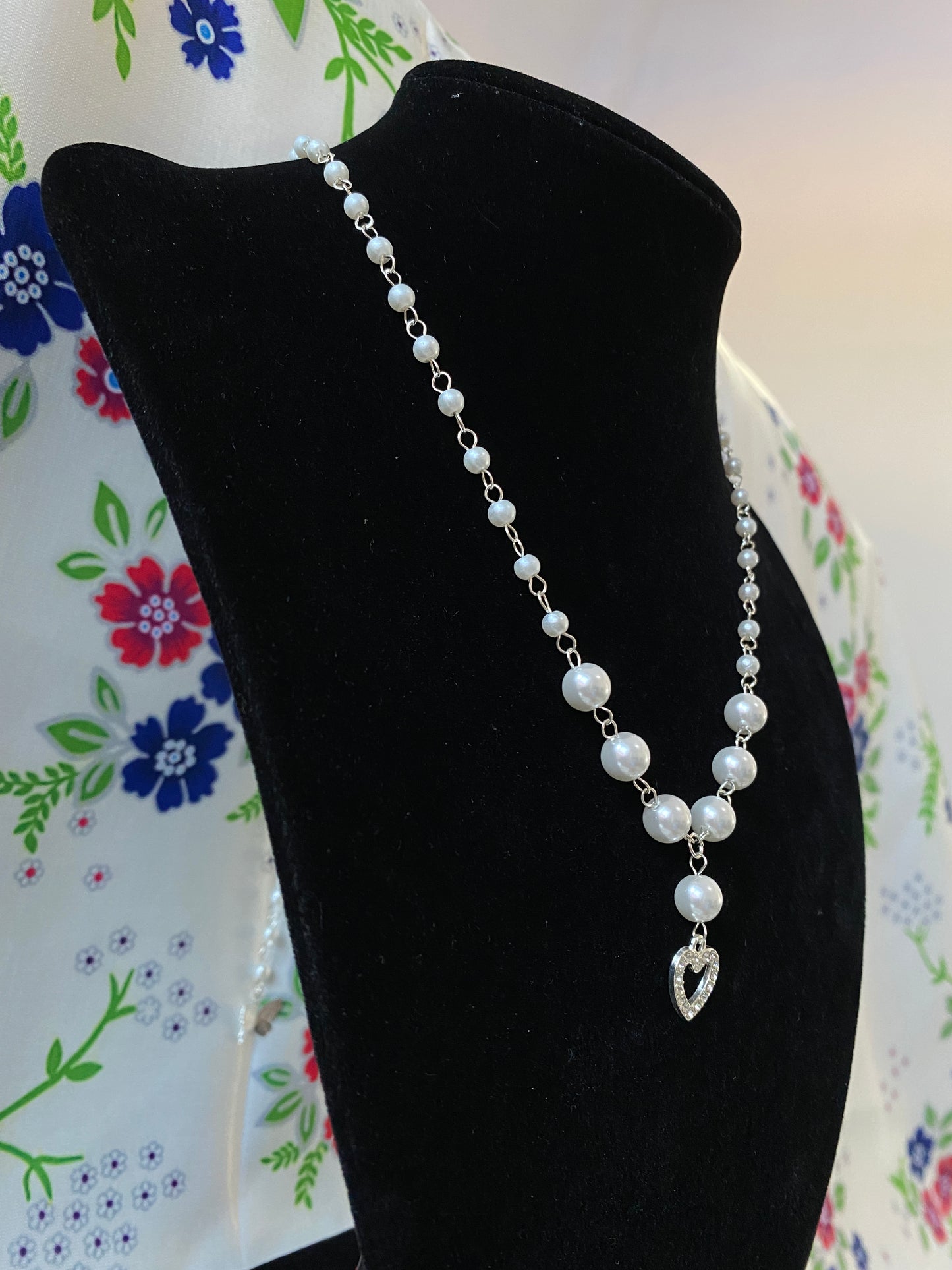 SCN409 Sparkle Glass Pearl Chain Necklace Heart Pendent
