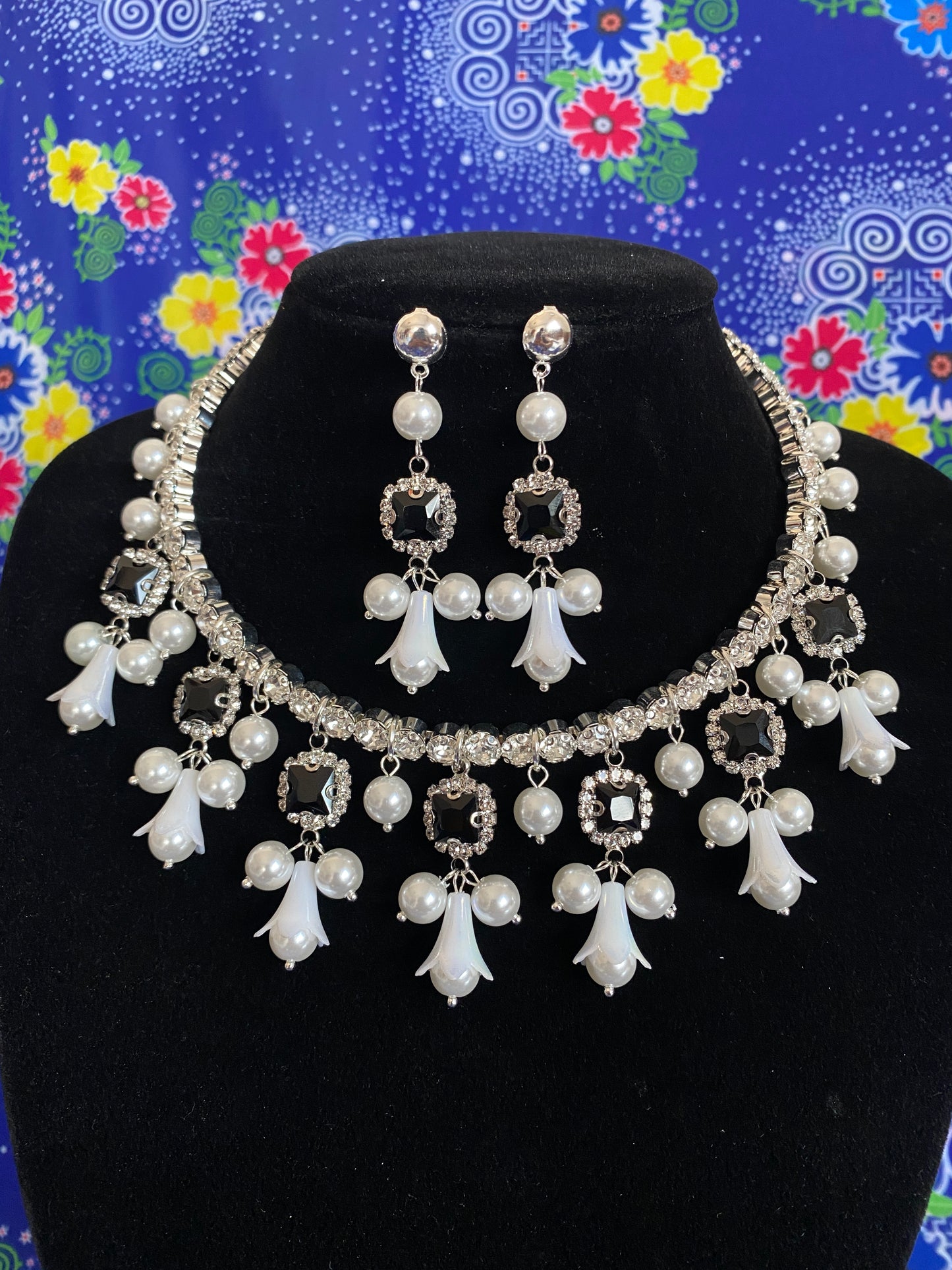 RSN020 Rhinestone Necklace Black Crystal Pendants w/Earrings