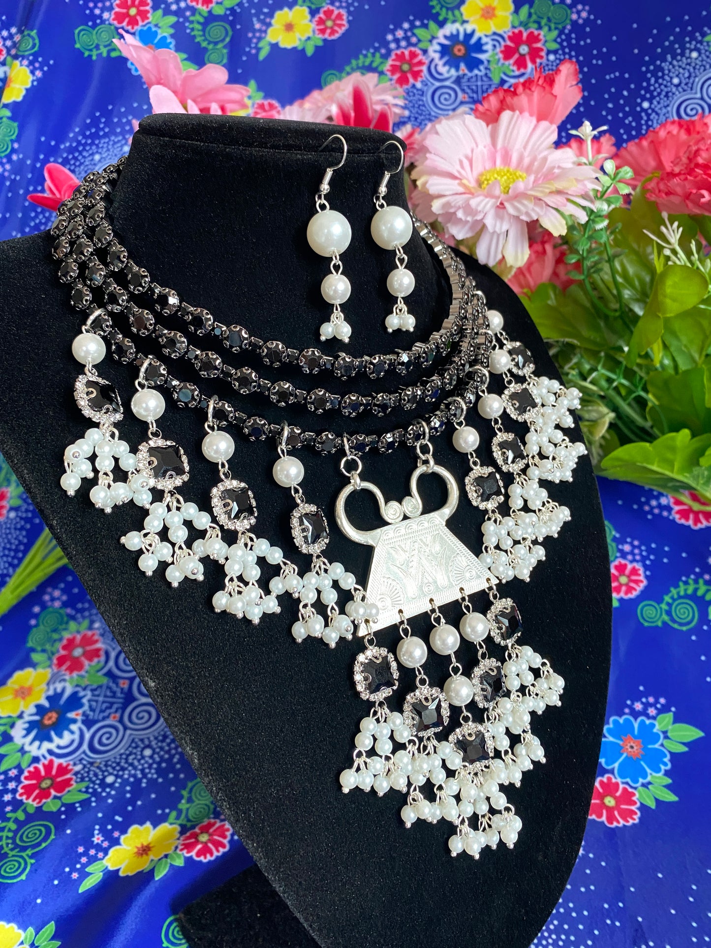 RSN049 Rhinestone Necklace w/Earrings