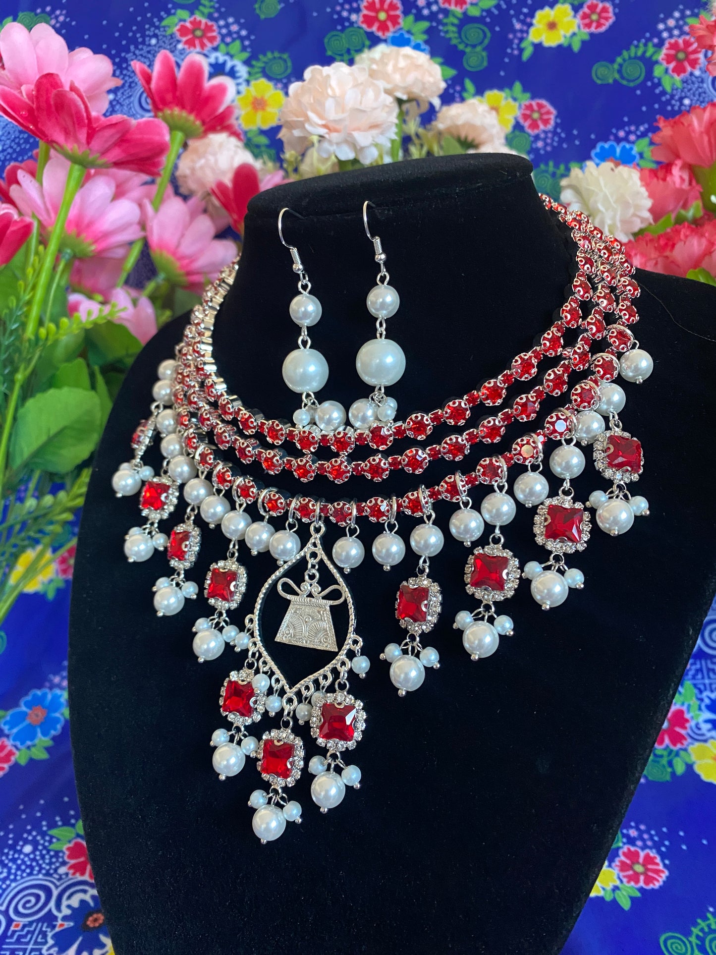 RSN046 Rhinestone Necklace w/Earrings