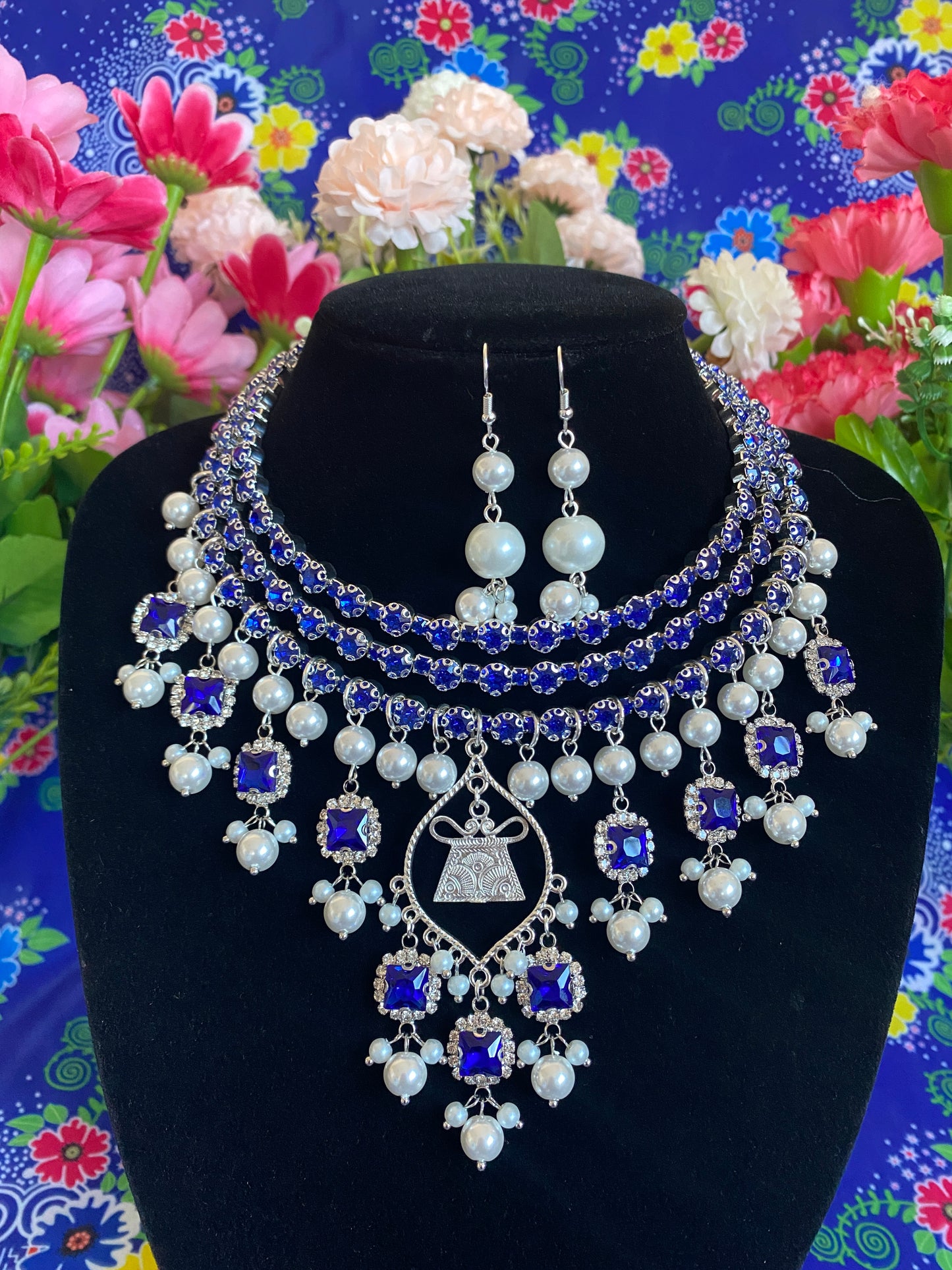 RSN057 Rhinestone Necklace w/Earrings