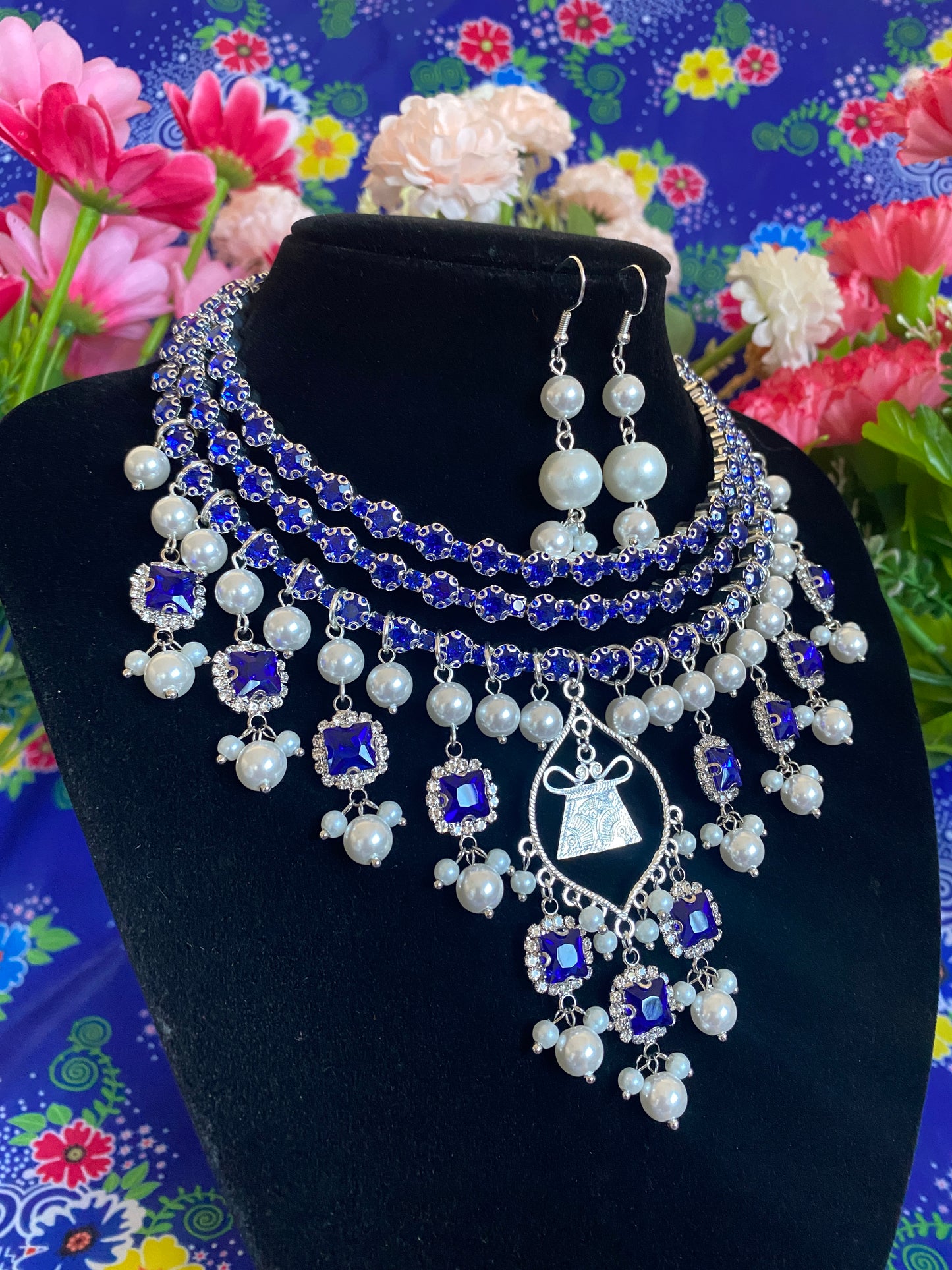 RSN057 Rhinestone Necklace w/Earrings