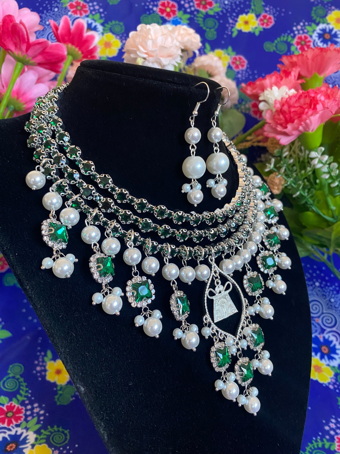 RSN058 Rhinestone Necklace w/Earrings