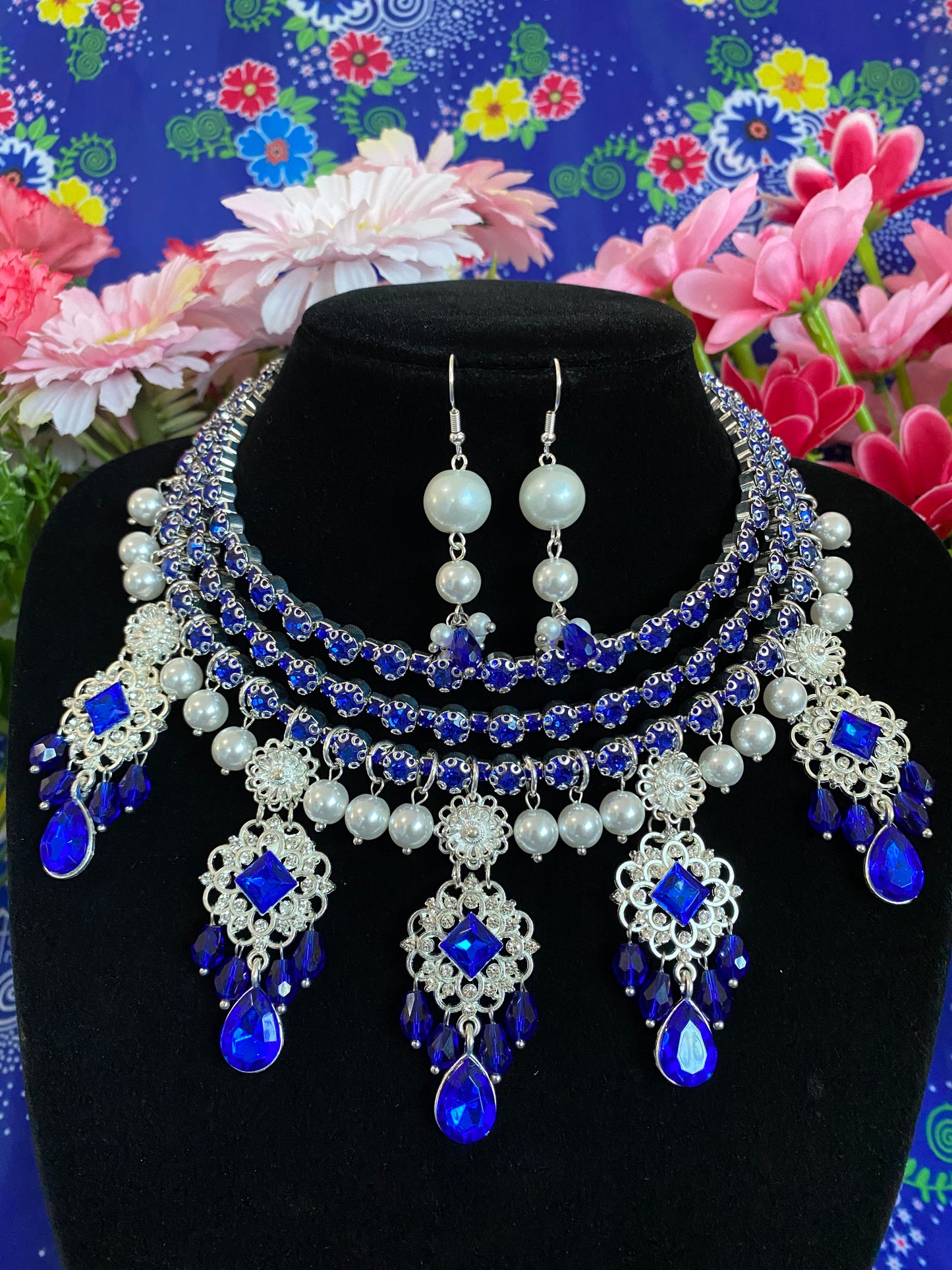 RSN093 Rhinestone Necklace w/Earrings