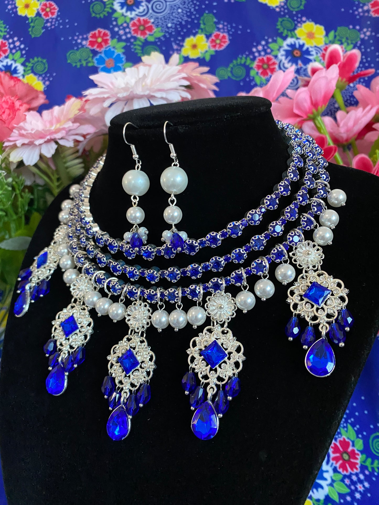 RSN093 Rhinestone Necklace w/Earrings