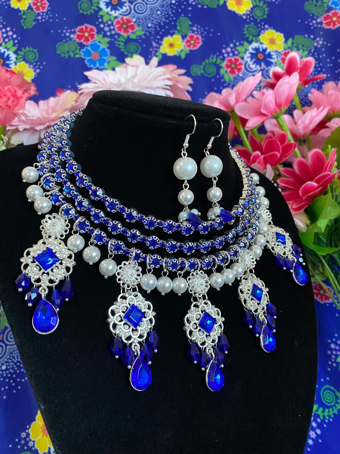 RSN093 Rhinestone Necklace w/Earrings