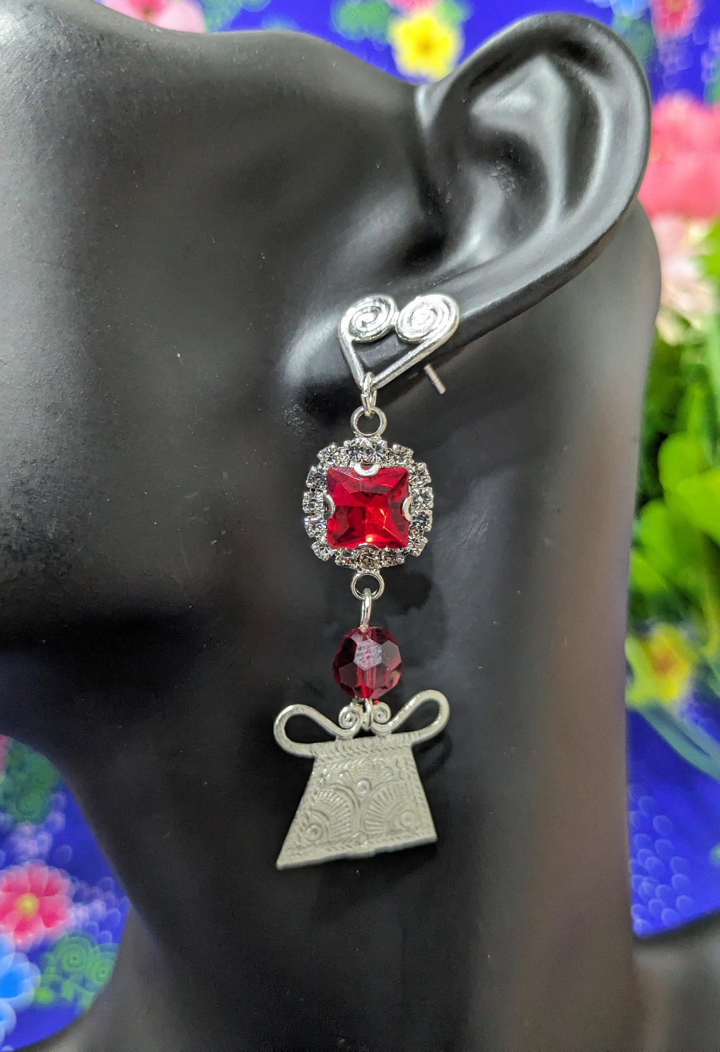 Uniquely Stylish Earrings E255