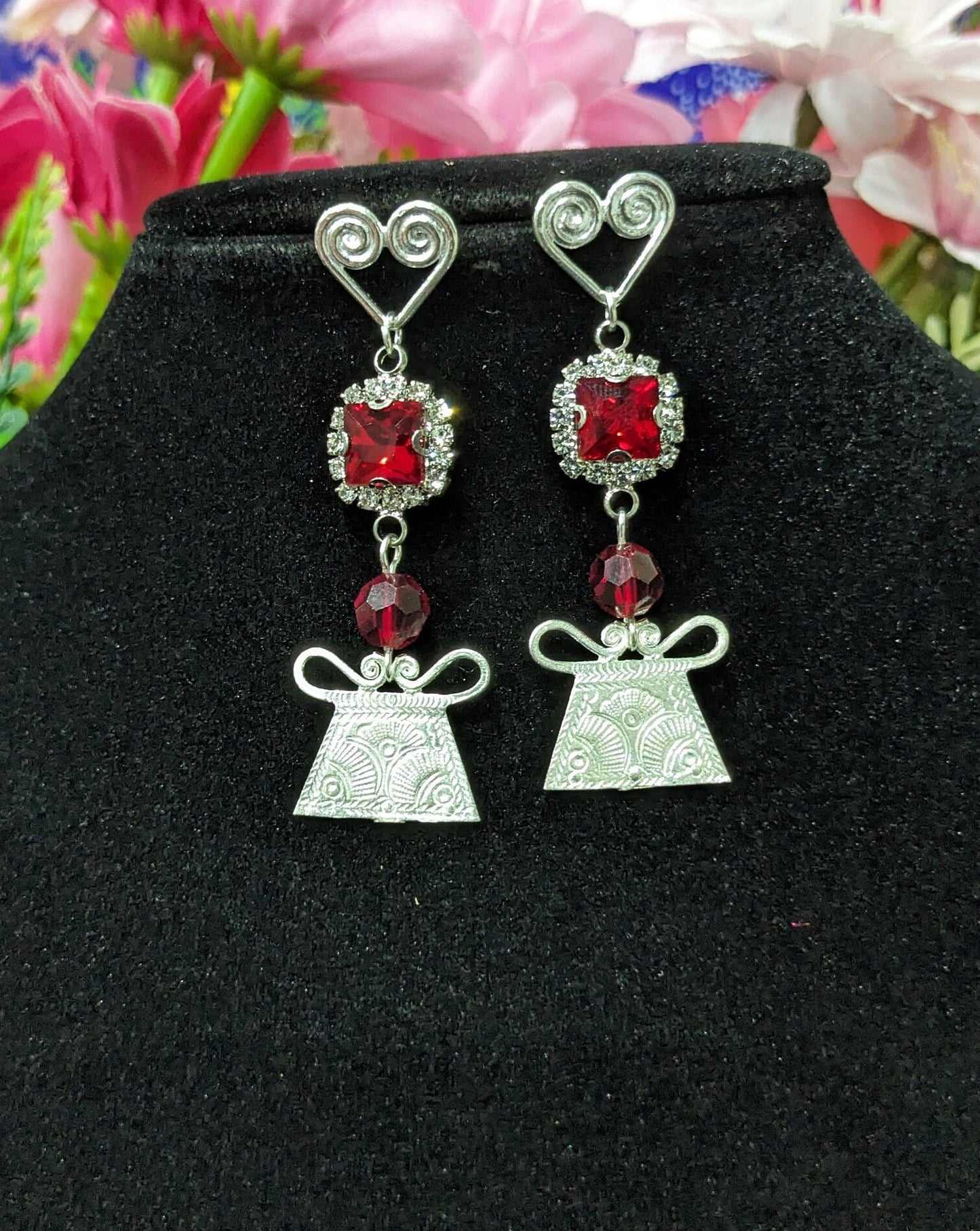 Uniquely Stylish Earrings E255