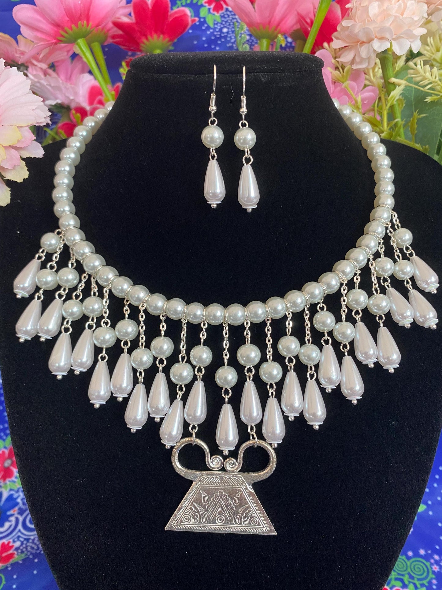 Glass Pearl Choker GPN021