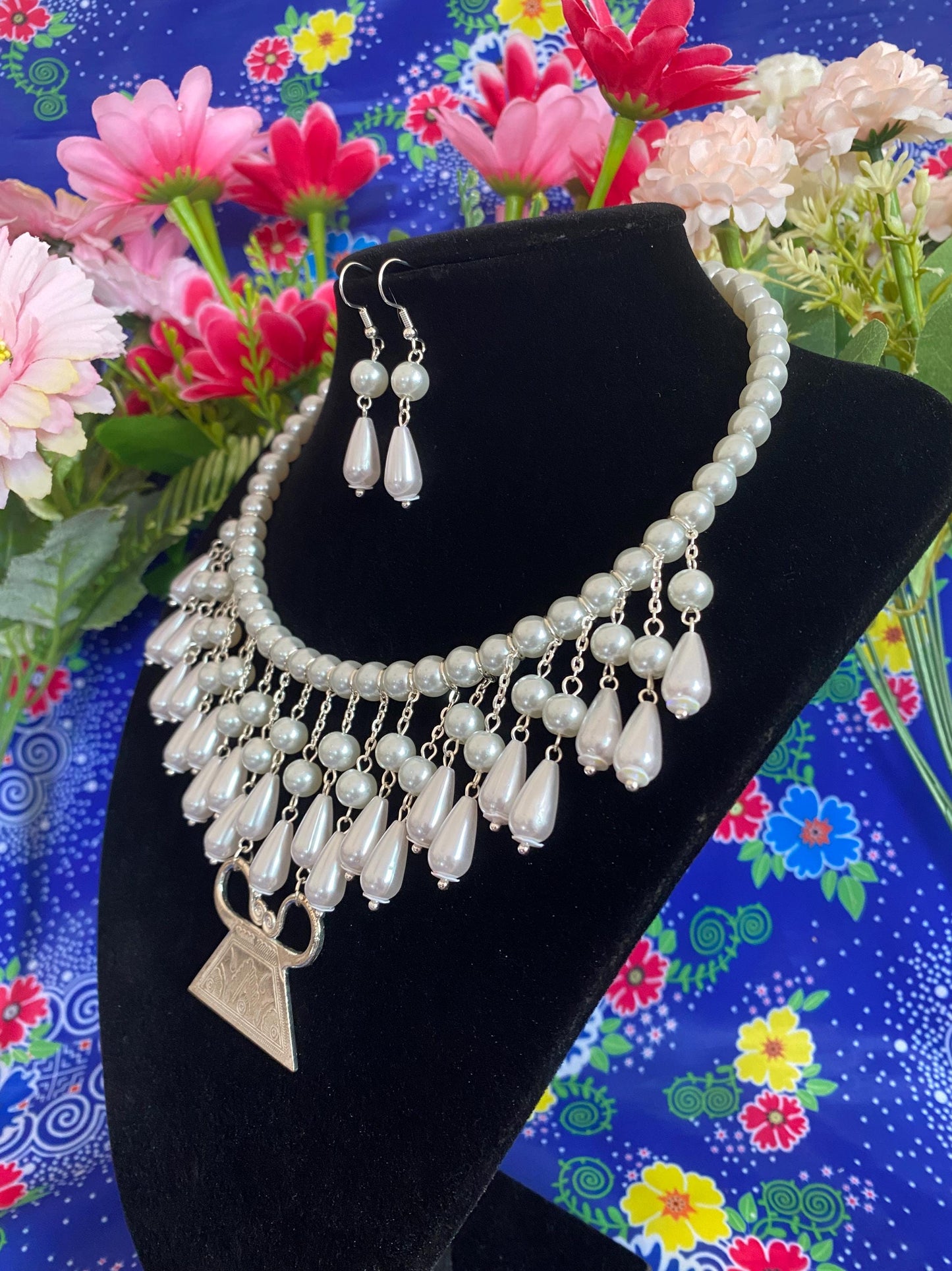 Glass Pearl Choker GPN021