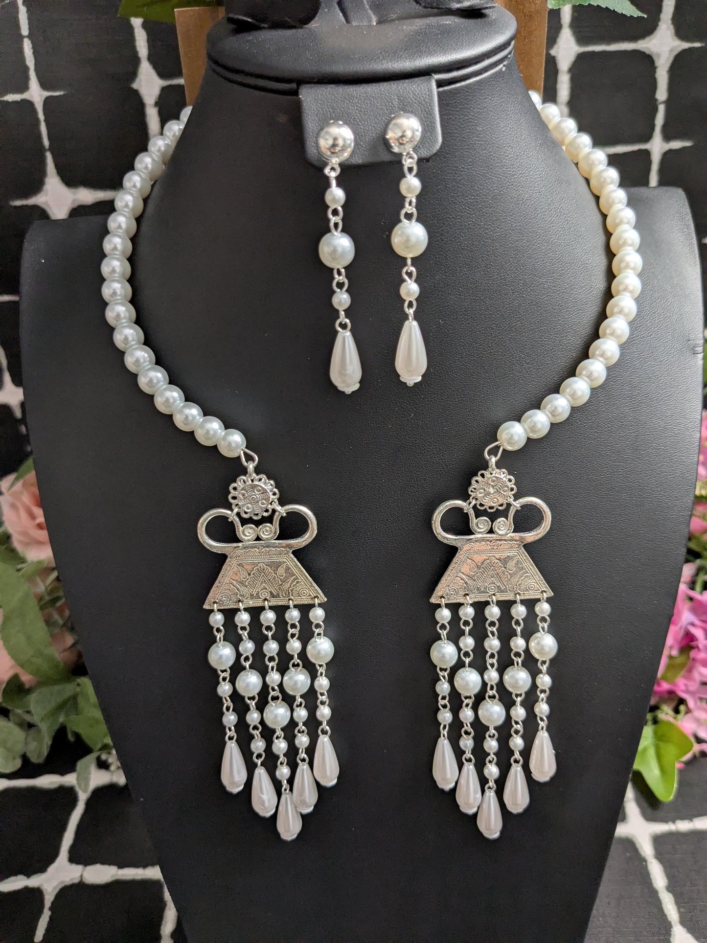 Glass Pearl Choker GPN0225005