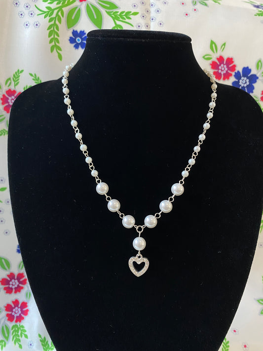 SCN409 Sparkle Glass Pearl Chain Necklace Heart Pendent