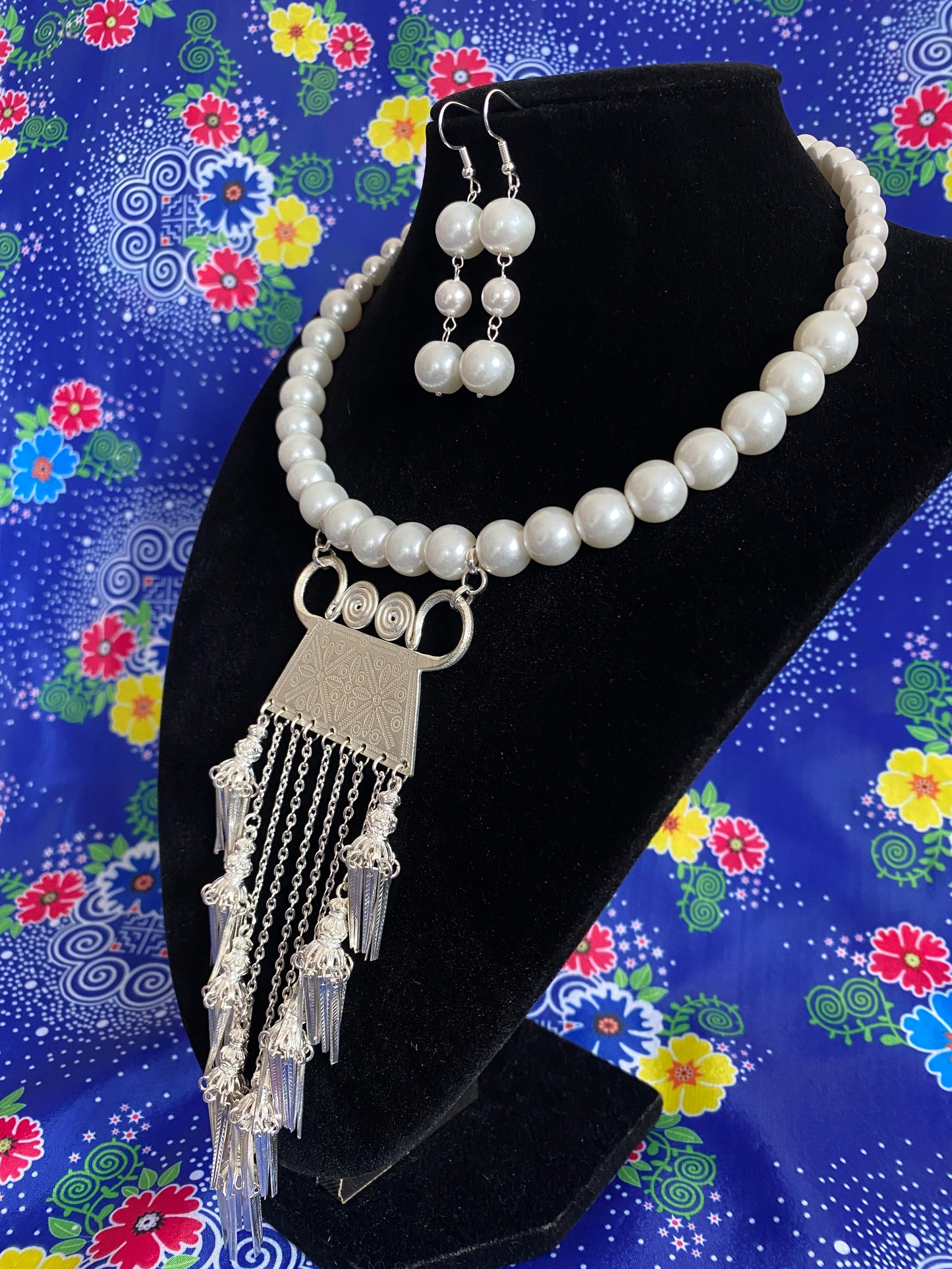 GPN186 Bold Glass Pearl Necklace w/Earrings