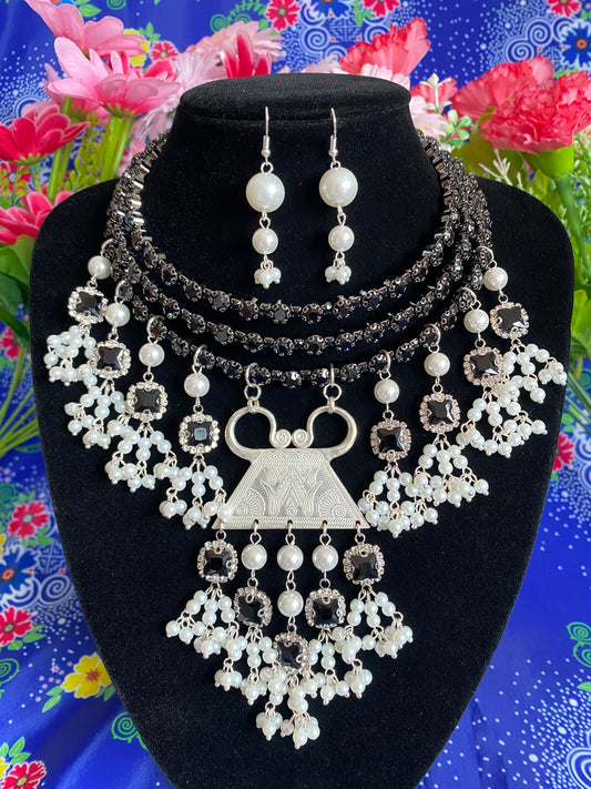 RSN049 Rhinestone Necklace w/Earrings