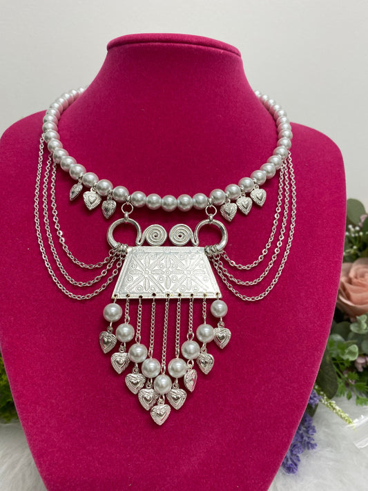 Heart choker GPN244